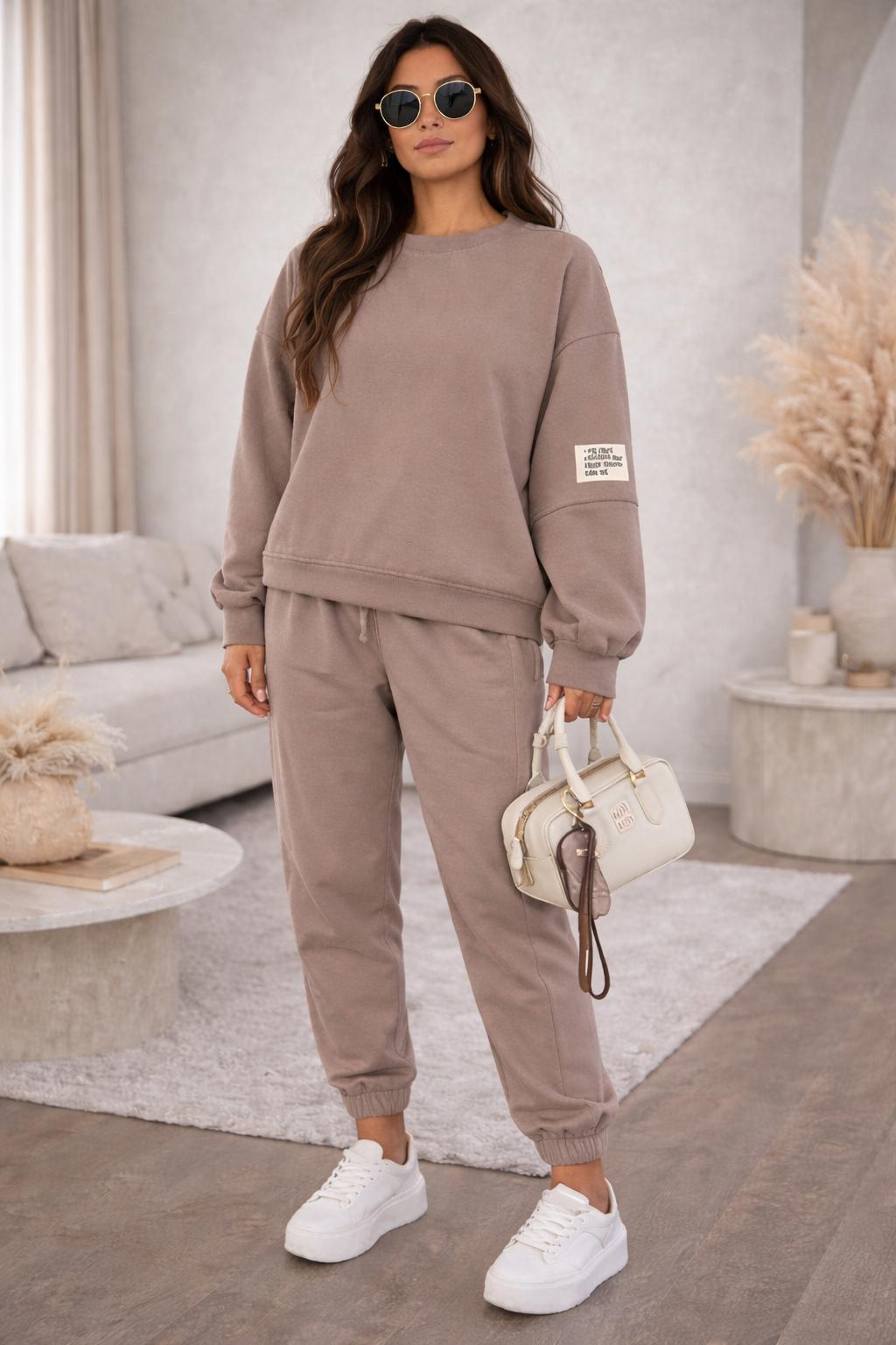 Ensemble décontracté sweat et pantalon