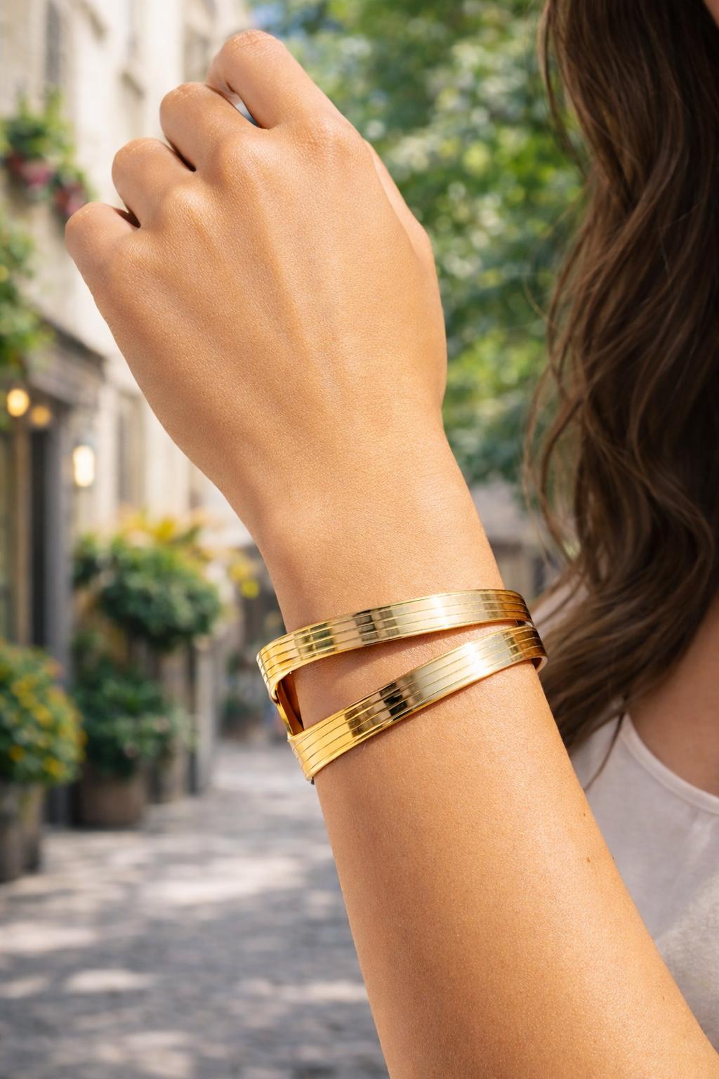 Bracelet Manchette Élégance Minimaliste